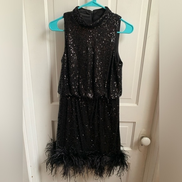 NWOT Eliza J Black Sequin Feather Dress Size 8 - Picture 3 of 8